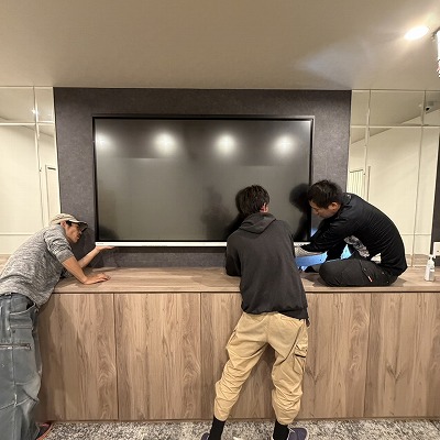 大型モニター移設工事