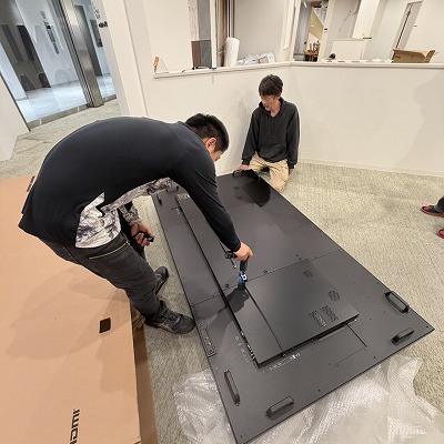 大型モニター移設工事